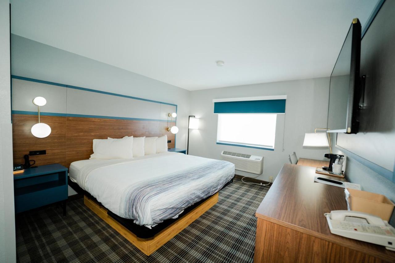 Americinn By Wyndham Tomahawk Экстерьер фото