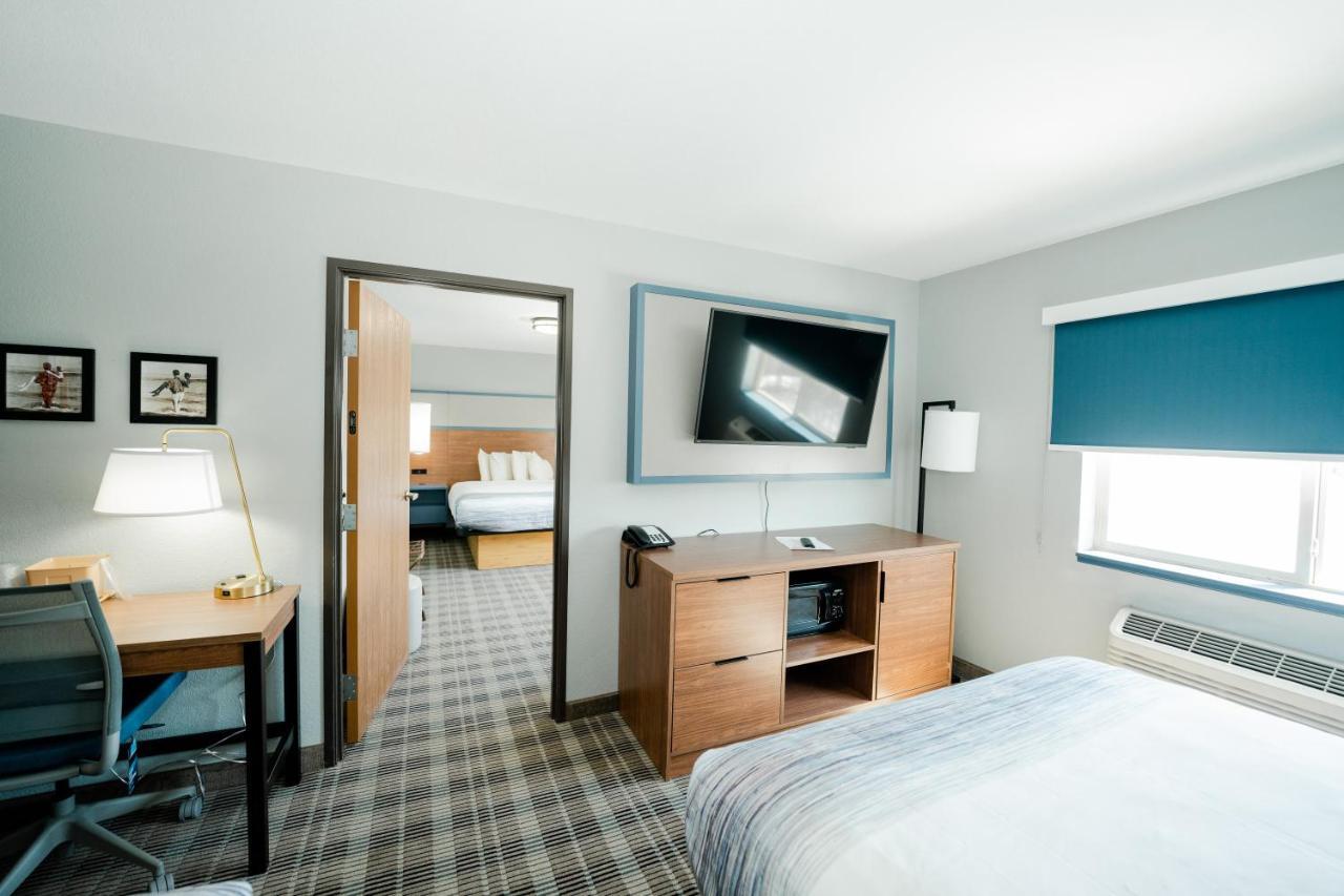 Americinn By Wyndham Tomahawk Экстерьер фото